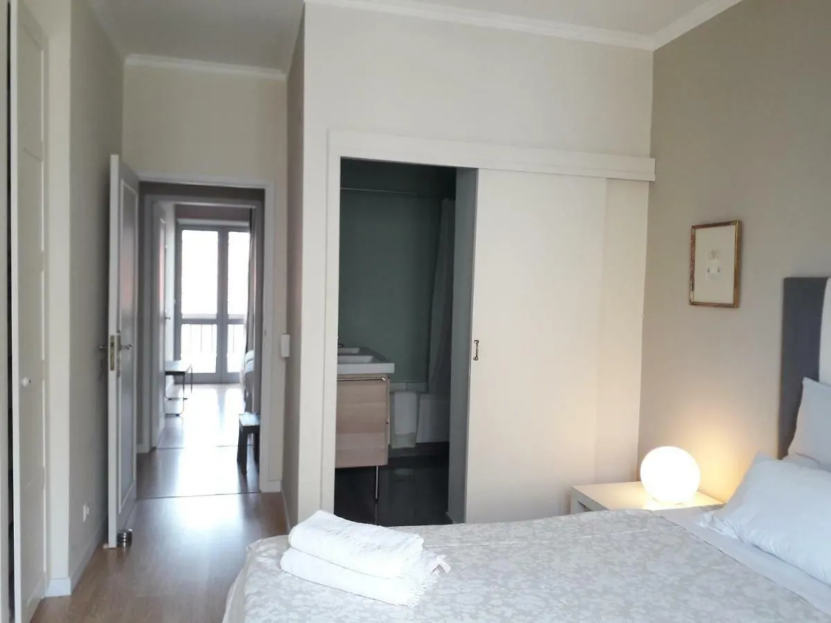 Peaceful Top Floor Apt W Balconies - Cambridge Right - Ac 丰沙尔